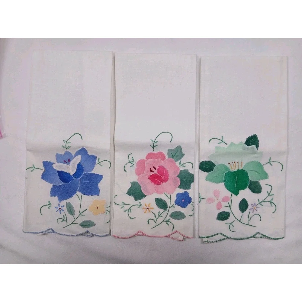Cotton Peking Handicraft Set of 3‎ Floral Applique Embroidered Hand Towels